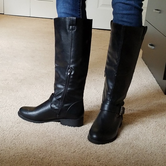 NWT Black boots - size 8 - Picture 2 of 5